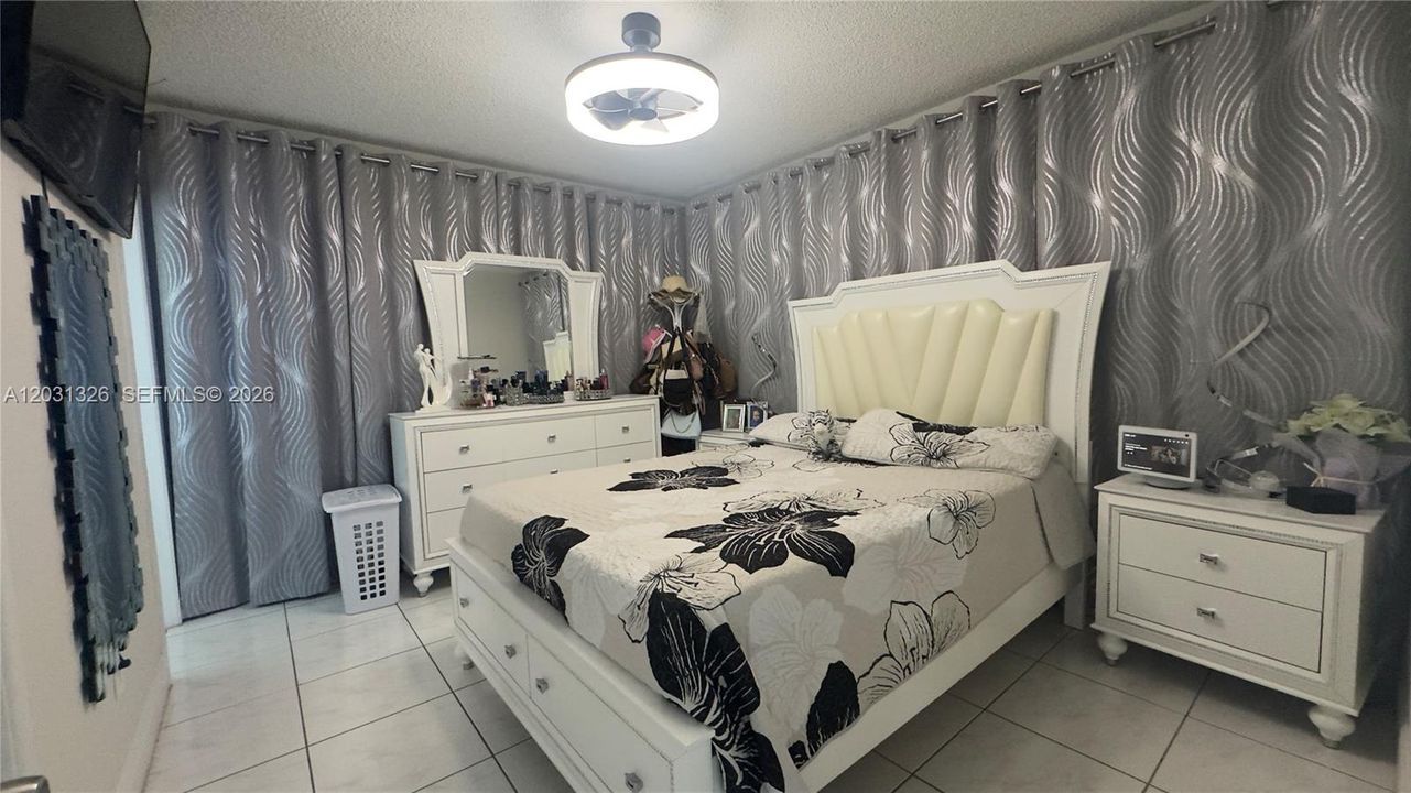 For Sale: $599,000 (3 beds, 2 baths, 1414 Square Feet)