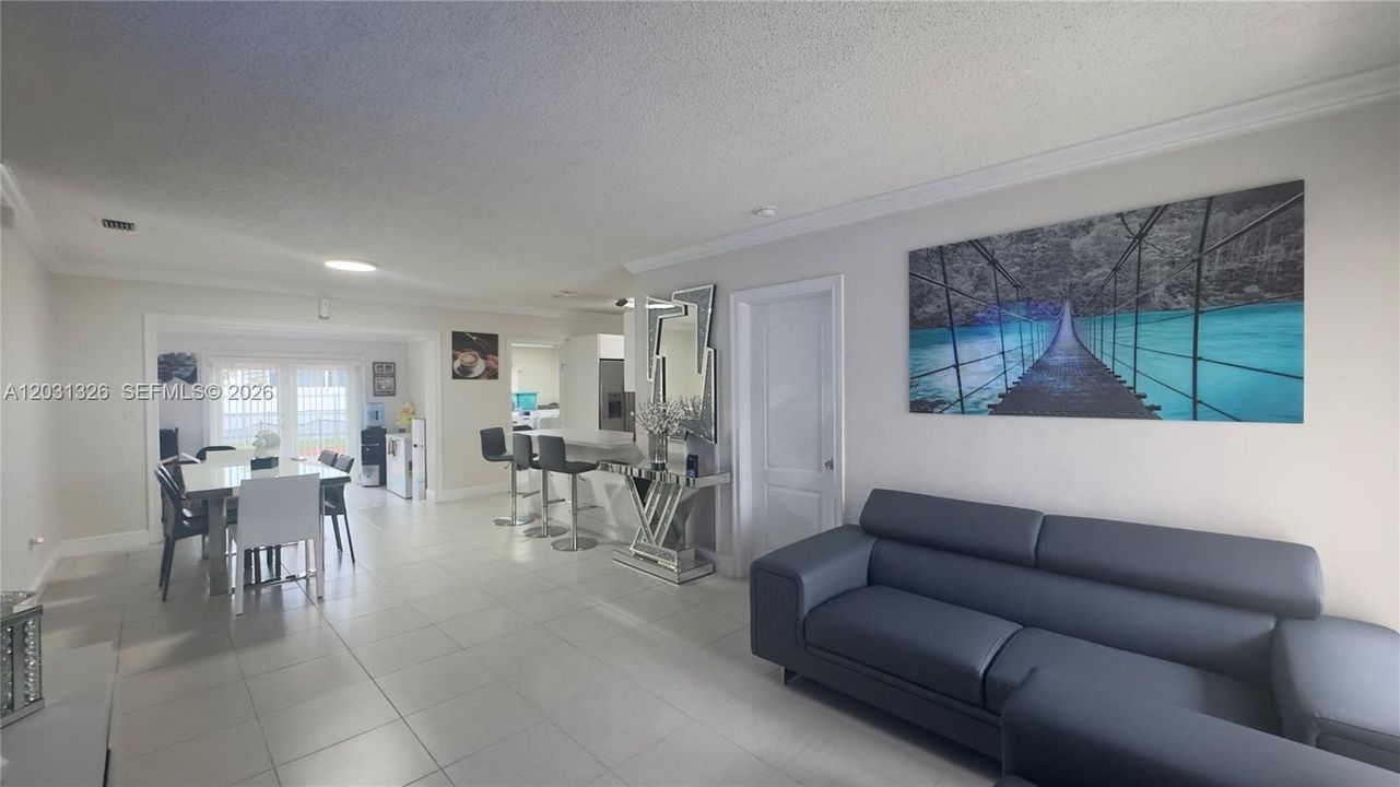 For Sale: $599,000 (3 beds, 2 baths, 1414 Square Feet)