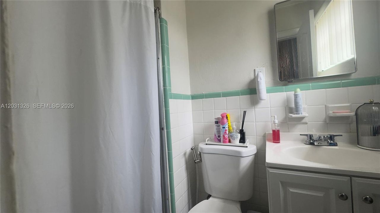For Sale: $599,000 (3 beds, 2 baths, 1414 Square Feet)