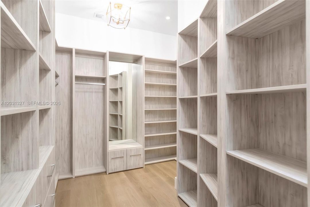 En Renta: $22,000 (4 camas, 4 baños, 4080 Pies cuadrados)