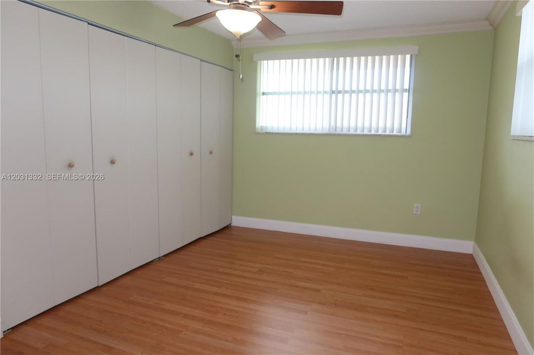 For Sale: $192,000 (1 beds, 1 baths, 595 Square Feet)