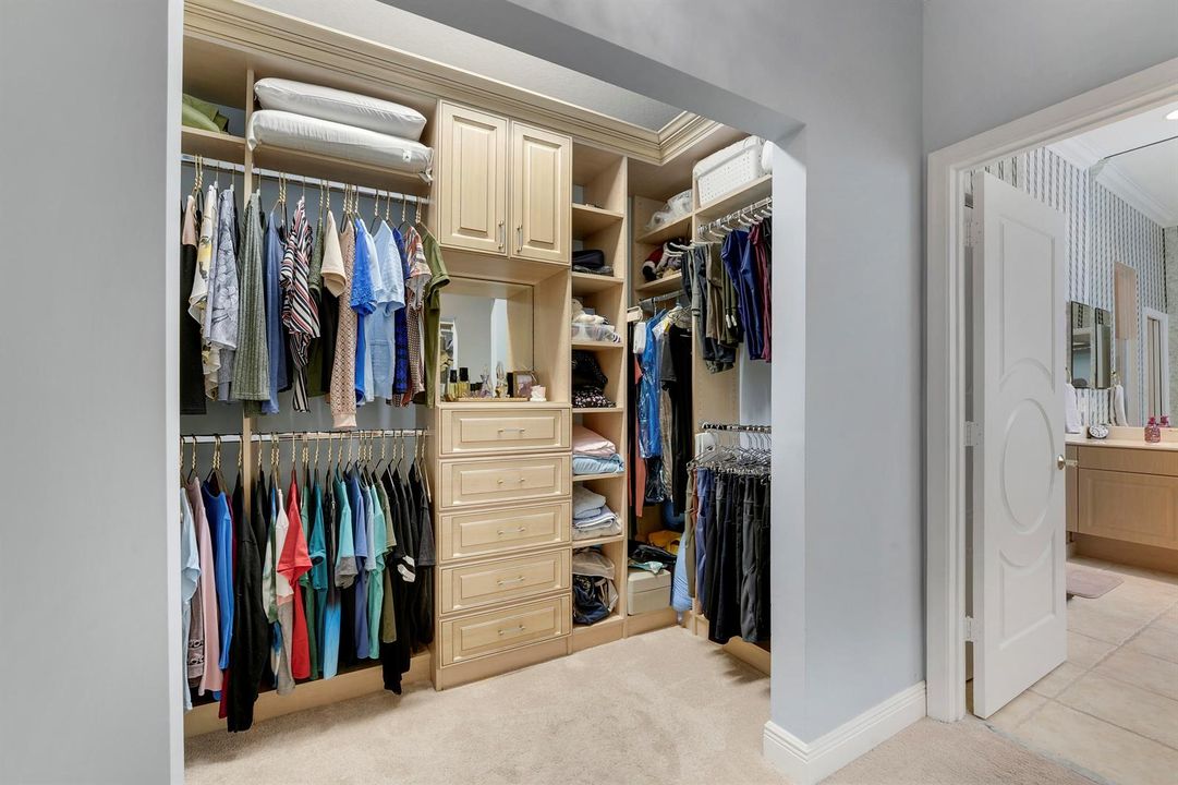 Custom Closets