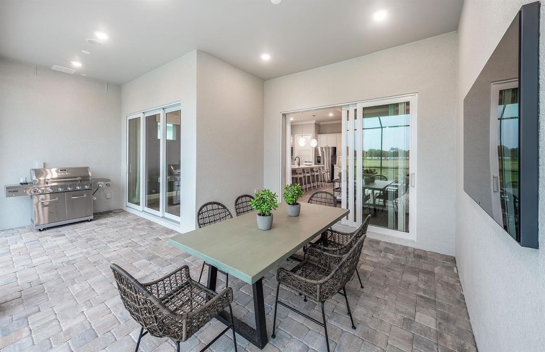 EXTENDED LANAI