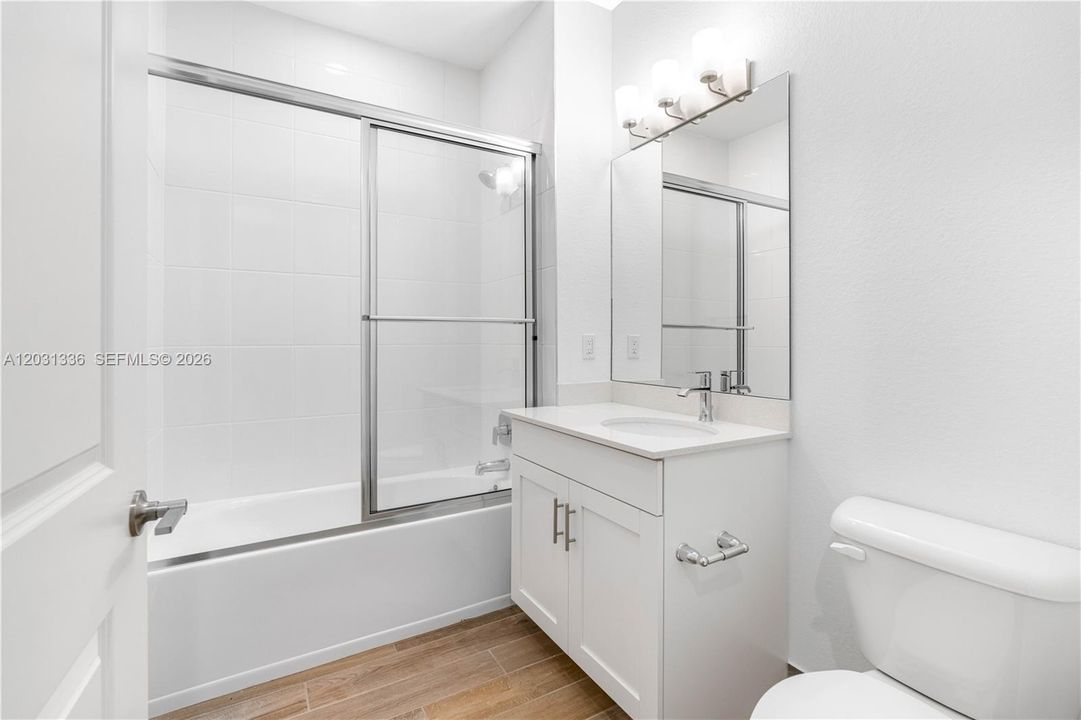 En Renta: $3,948 (2 camas, 2 baños, 1321 Pies cuadrados)