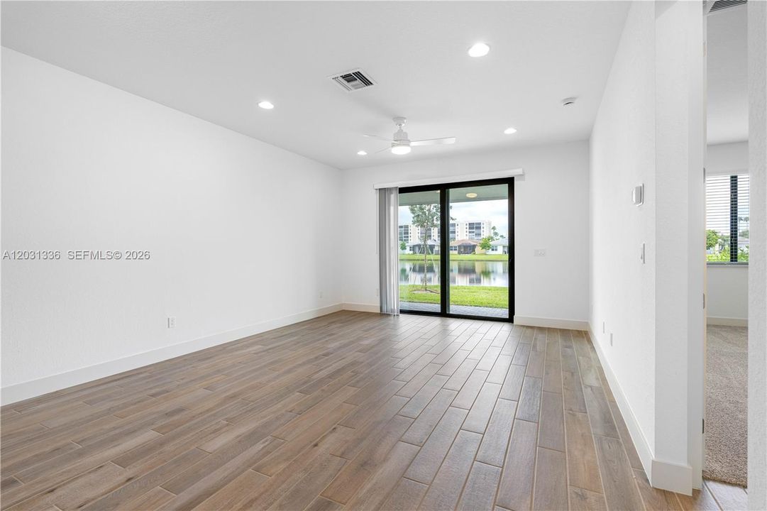 En Renta: $3,948 (2 camas, 2 baños, 1321 Pies cuadrados)