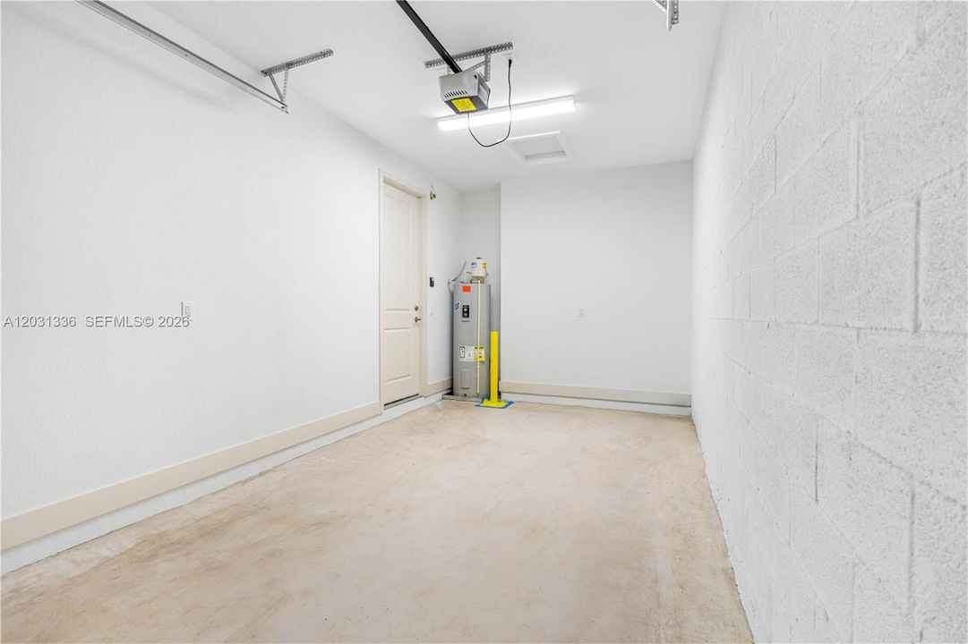 En Renta: $3,948 (2 camas, 2 baños, 1321 Pies cuadrados)