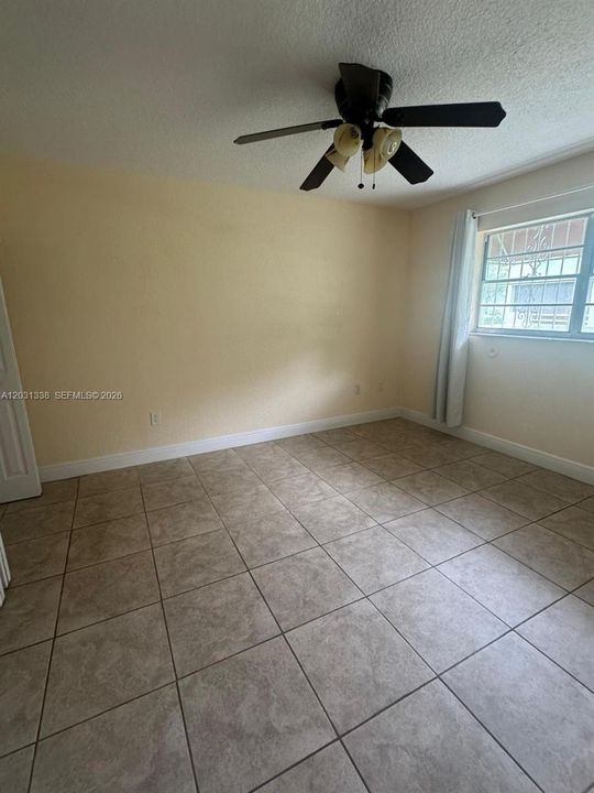 For Rent: $2,950 (3 beds, 3 baths, 1512 Square Feet)