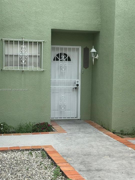 For Rent: $2,950 (3 beds, 3 baths, 1512 Square Feet)