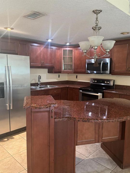 For Rent: $2,950 (3 beds, 3 baths, 1512 Square Feet)