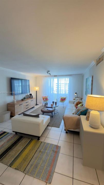 В аренду: $3,800 (2 спален, 2 ванн, 1048 Квадратных фут)