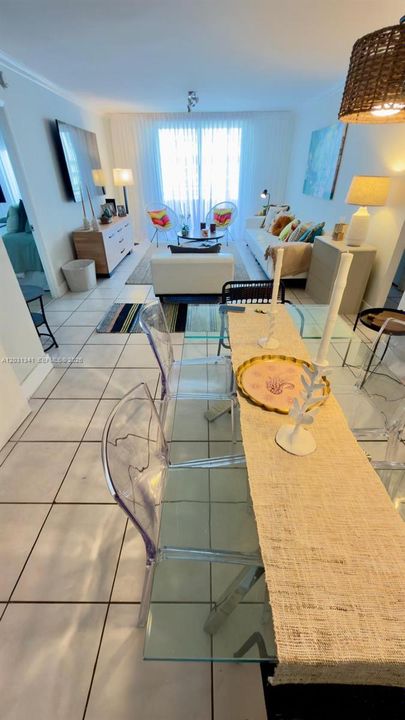 В аренду: $3,800 (2 спален, 2 ванн, 1048 Квадратных фут)