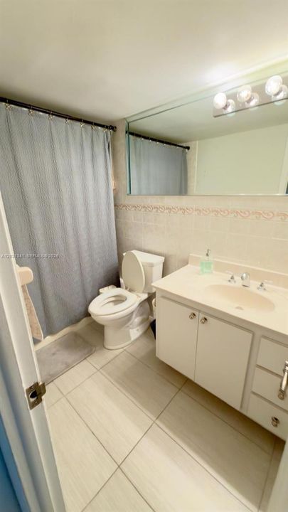 В аренду: $3,800 (2 спален, 2 ванн, 1048 Квадратных фут)