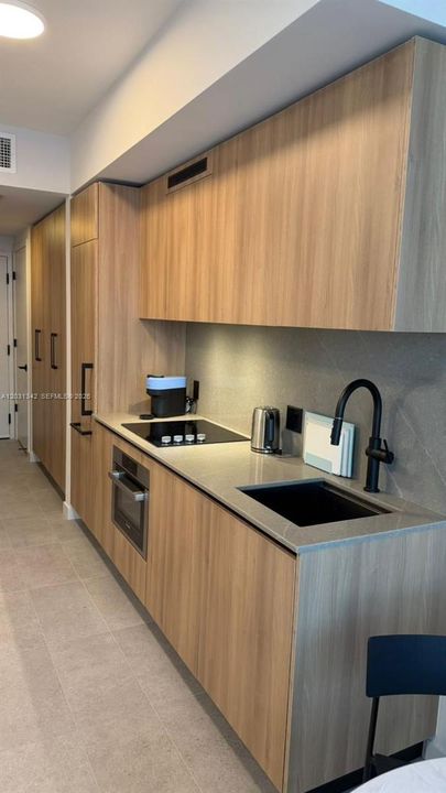 For Sale: $520,000 (0 beds, 1 baths, 343 Square Feet)