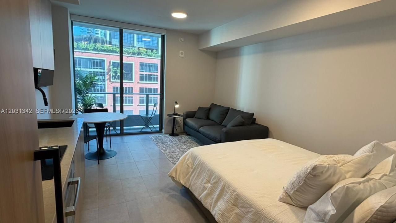 For Sale: $520,000 (0 beds, 1 baths, 343 Square Feet)
