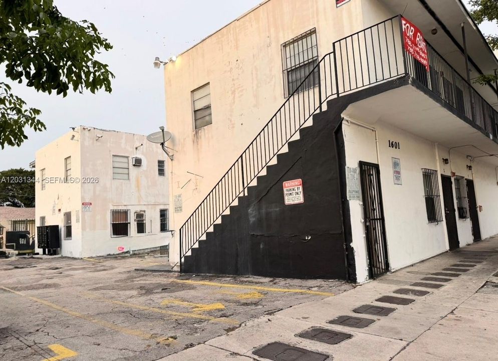 En Renta: $1,300 (1 camas, 1 baños, 11132 Pies cuadrados)