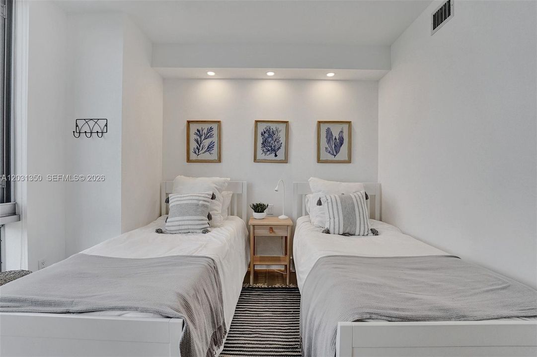 For Rent: $6,600 (3 beds, 3 baths, 1557 Square Feet)