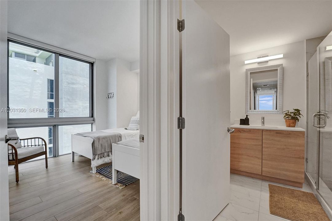 For Rent: $6,600 (3 beds, 3 baths, 1557 Square Feet)