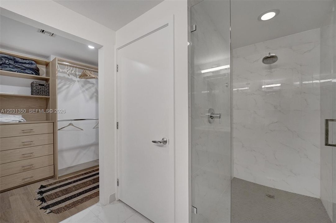 For Rent: $6,600 (3 beds, 3 baths, 1557 Square Feet)