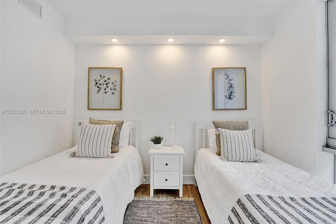 For Rent: $6,600 (3 beds, 3 baths, 1557 Square Feet)