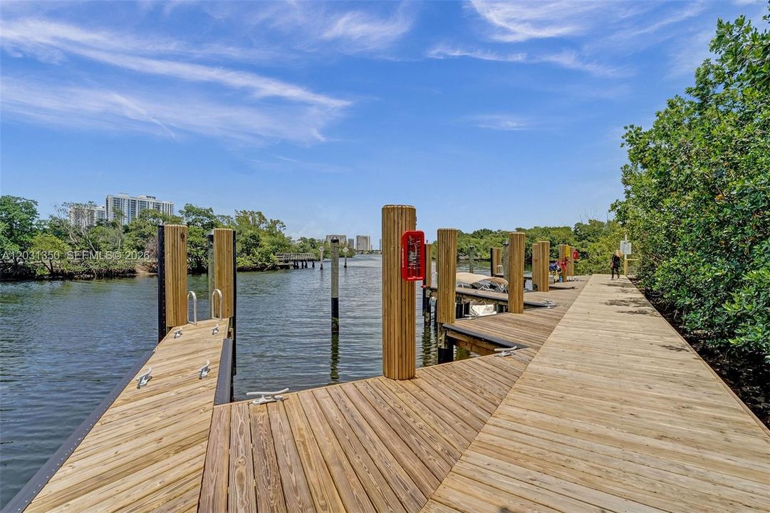 For Rent: $6,600 (3 beds, 3 baths, 1557 Square Feet)