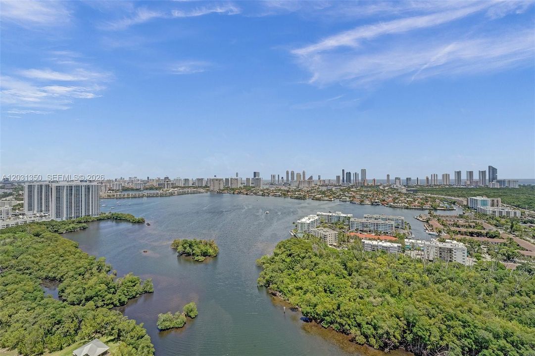 For Rent: $6,600 (3 beds, 3 baths, 1557 Square Feet)