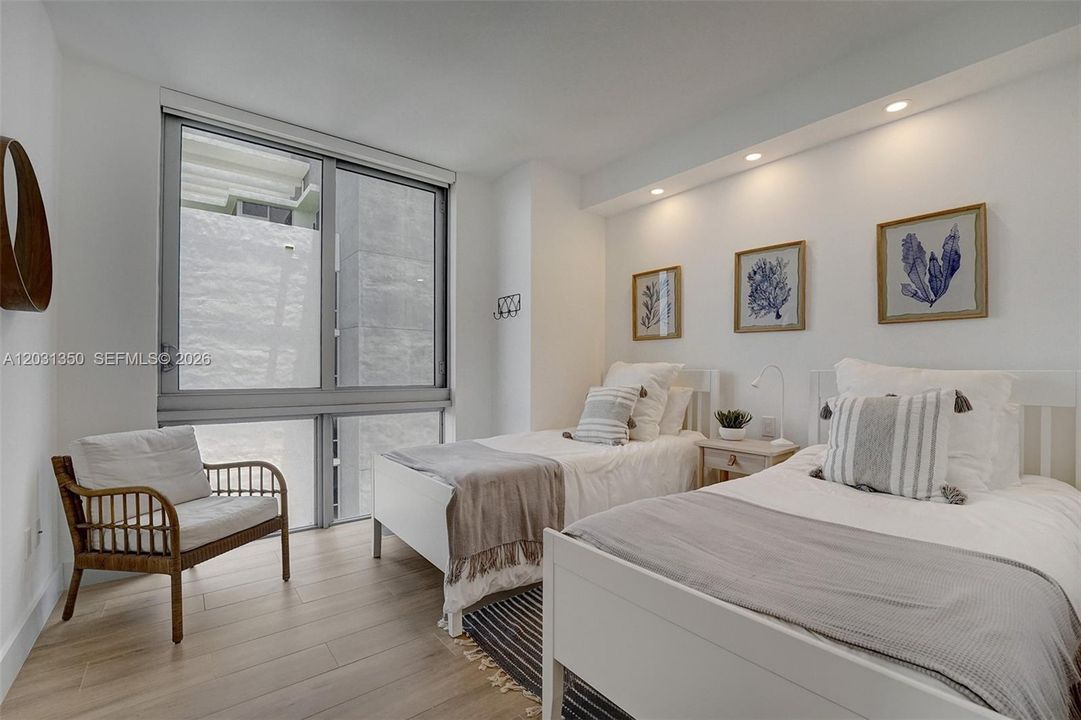 For Rent: $6,600 (3 beds, 3 baths, 1557 Square Feet)