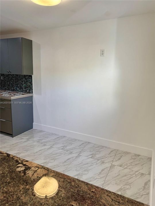 Недавно продано: $485,000 (4 спален, 2 ванн, 1016 Квадратных фут)
