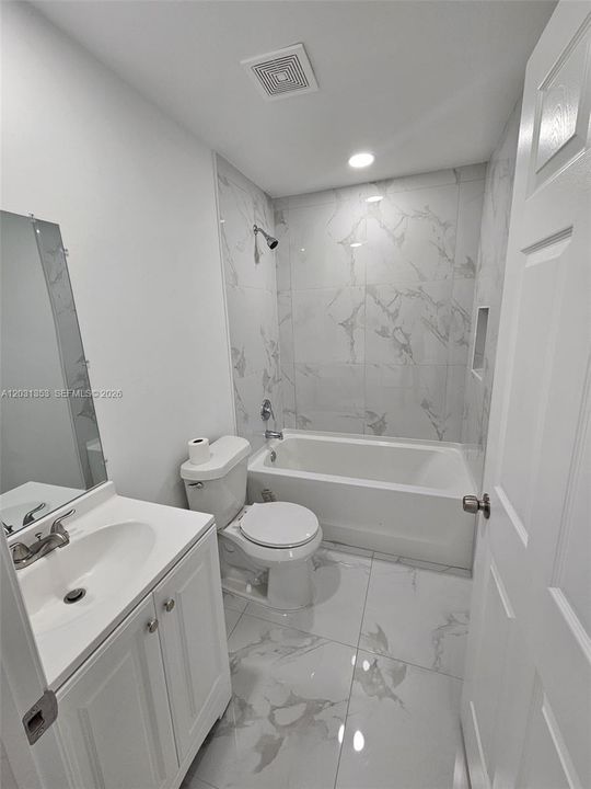 For Rent: $1,700 (3 beds, 2 baths, 1058 Square Feet)