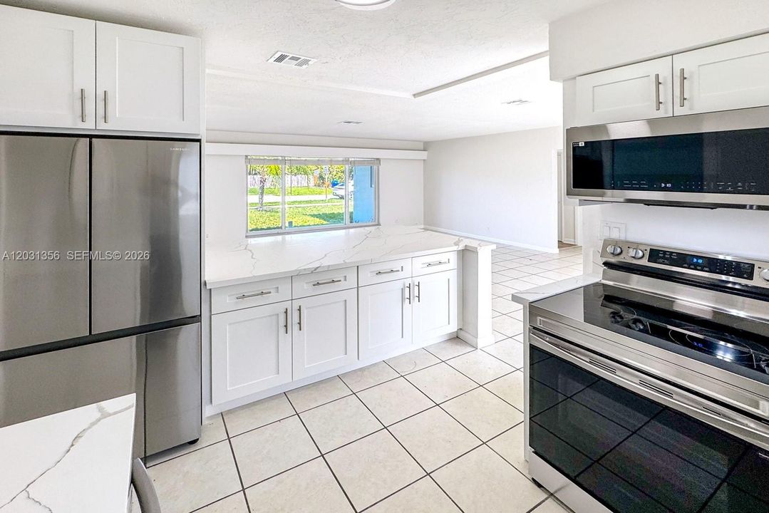 For Rent: $3,100 (2 beds, 2 baths, 1159 Square Feet)