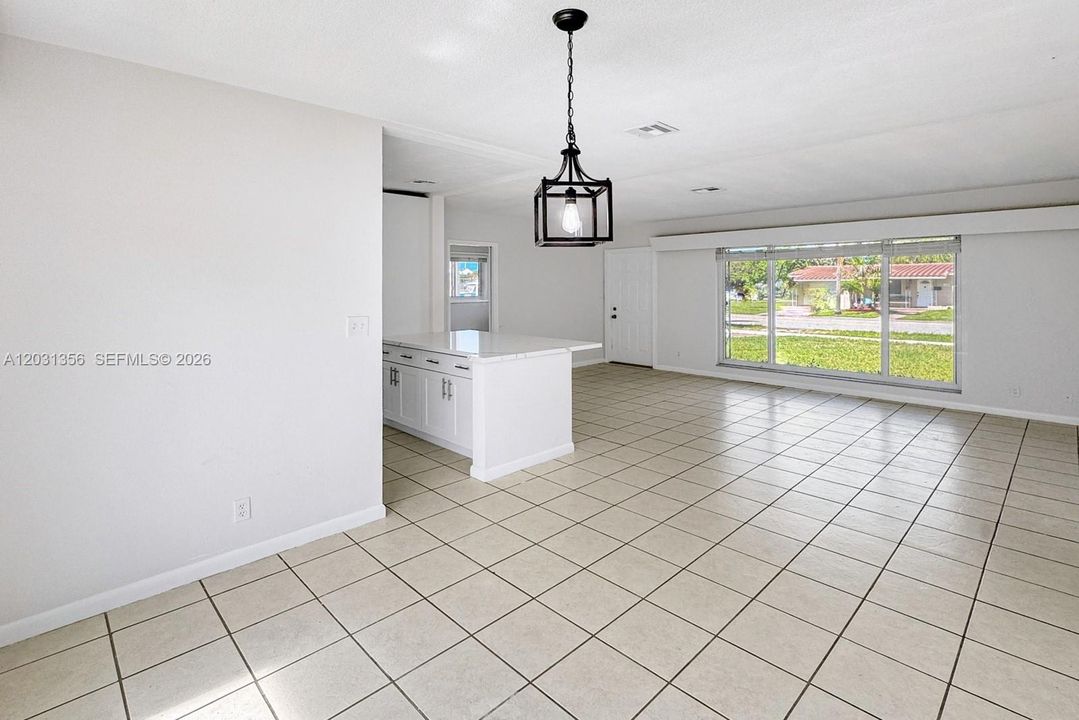 For Rent: $3,100 (2 beds, 2 baths, 1159 Square Feet)