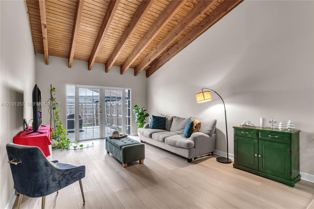 En Venta: $435,000 (2 camas, 2 baños, 1196 Pies cuadrados)