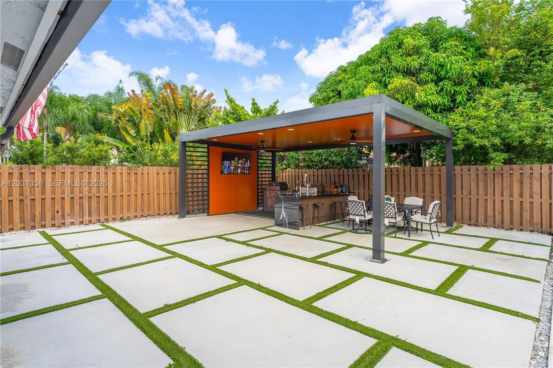 For Sale: $785,000 (3 beds, 2 baths, 1810 Square Feet)