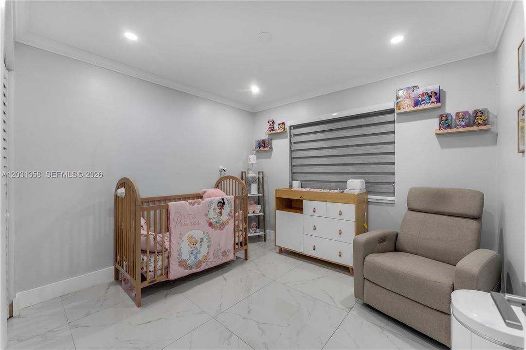 For Sale: $785,000 (3 beds, 2 baths, 1810 Square Feet)