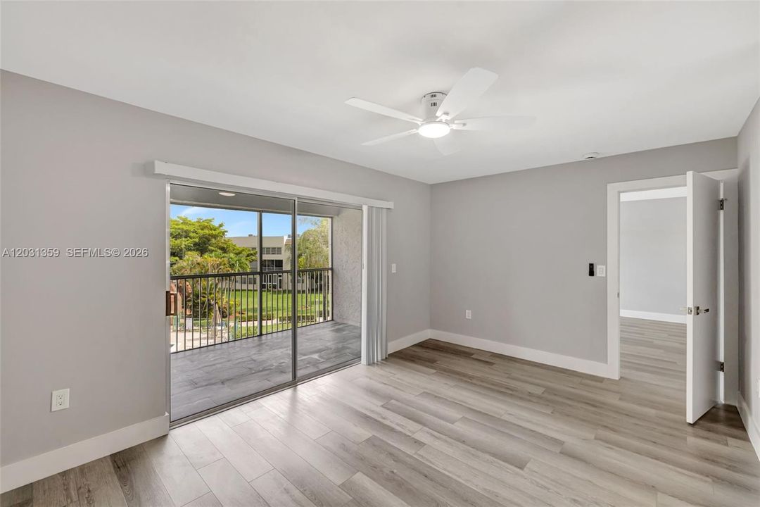 For Rent: $2,000 (2 beds, 2 baths, 970 Square Feet)
