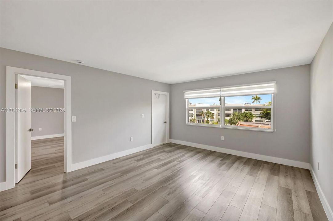 For Rent: $2,000 (2 beds, 2 baths, 970 Square Feet)