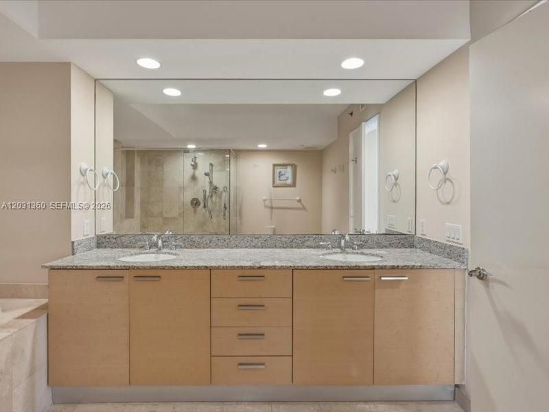 For Rent: $8,500 (3 beds, 3 baths, 2078 Square Feet)