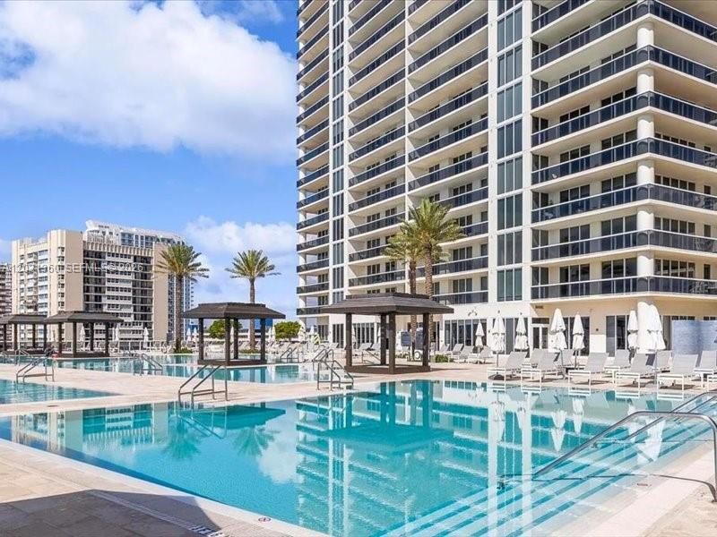 For Rent: $8,500 (3 beds, 3 baths, 2078 Square Feet)