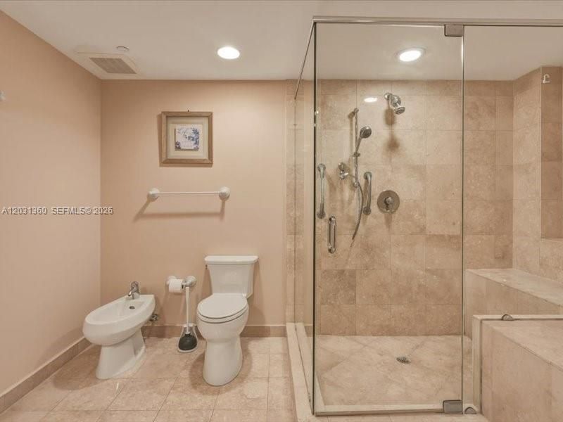 For Rent: $8,500 (3 beds, 3 baths, 2078 Square Feet)