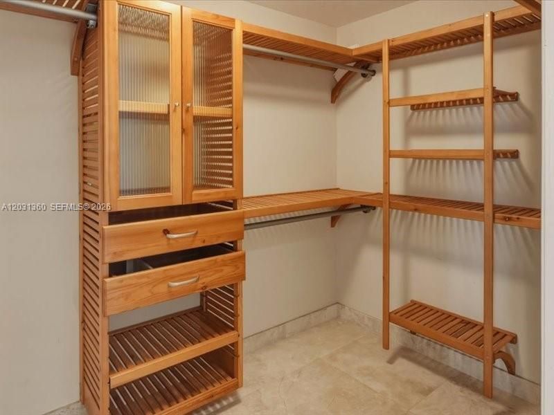 For Rent: $8,500 (3 beds, 3 baths, 2078 Square Feet)