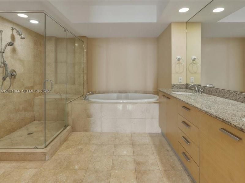 For Rent: $8,500 (3 beds, 3 baths, 2078 Square Feet)