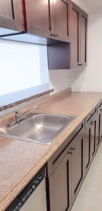 В аренду: $2,550 (2 спален, 2 ванн, 1030 Квадратных фут)