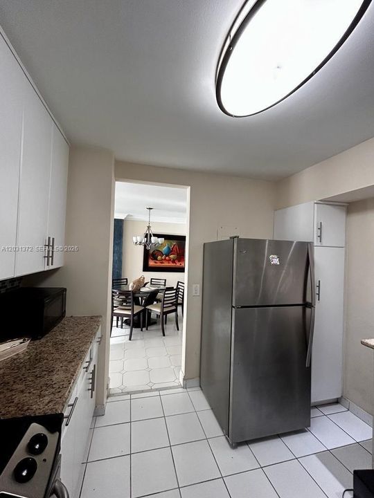 For Rent: $2,500 (2 beds, 2 baths, 1220 Square Feet)