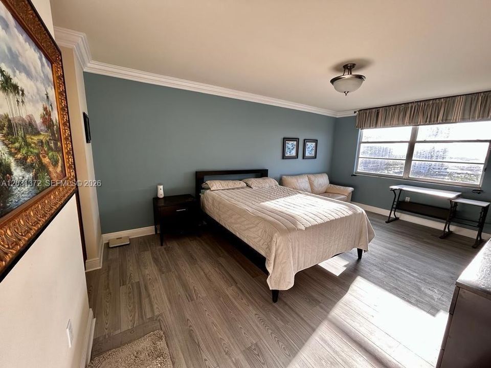 For Rent: $2,500 (2 beds, 2 baths, 1220 Square Feet)