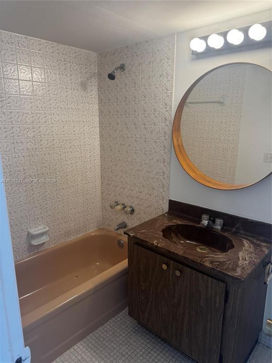 For Rent: $2,200 (2 beds, 2 baths, 1466 Square Feet)