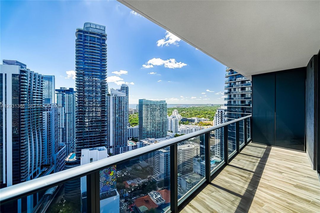 En Renta: $6,950 (3 camas, 3 baños, 1334 Pies cuadrados)