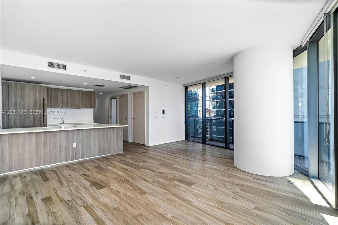 En Renta: $6,950 (3 camas, 3 baños, 1334 Pies cuadrados)