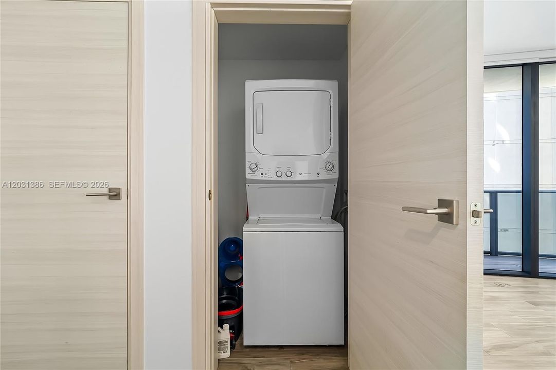 En Renta: $6,950 (3 camas, 3 baños, 1334 Pies cuadrados)