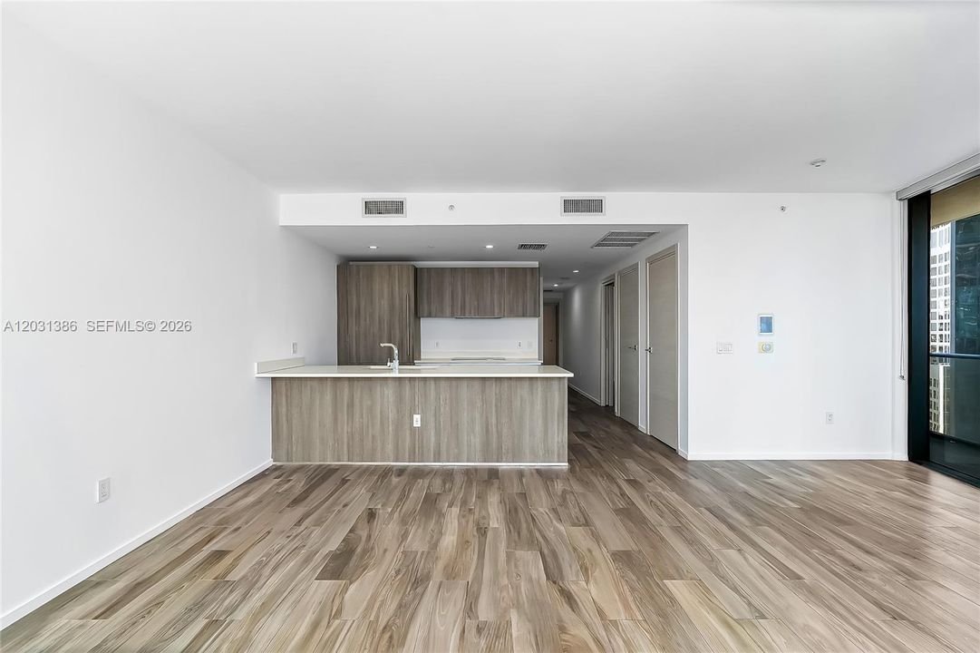 En Renta: $6,950 (3 camas, 3 baños, 1334 Pies cuadrados)