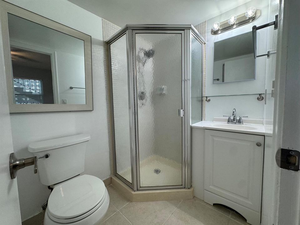 Bedrooom 2 Bath
