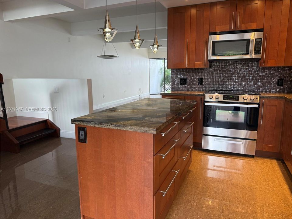 En Renta: $3,000 (3 camas, 2 baños, 1688 Pies cuadrados)